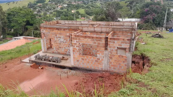 Vendo Terreno Com Casa Em Ponto De Laje Na Divisa De Guararema Com Santa Branca