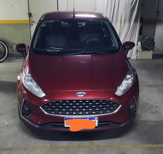Ford Fiesta Kinetic Design 1.6 L Titanium Powershift