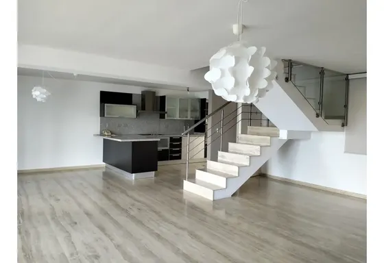 Venta Loma Linda Con Jardín