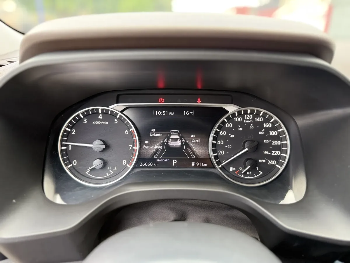 Nissan X-trail 2023 2.5 Advance 2 Row Cvt