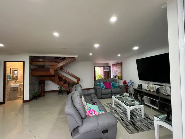 Casa En Venta En El Poblado