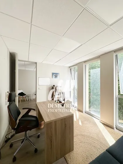 Excelente Oficina En Sector Central De Concepción