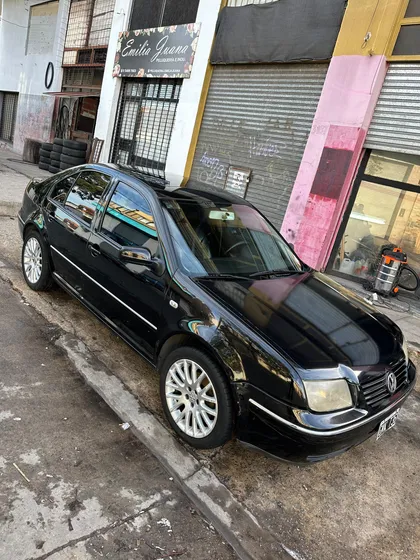 Volkswagen Bora 1.8 T Highline Tiptr Cu
