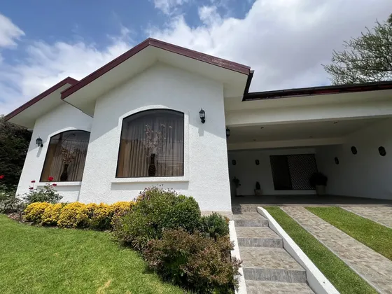 Casa 5d 4b Con Piscina En Lomas De Lo Aguirre