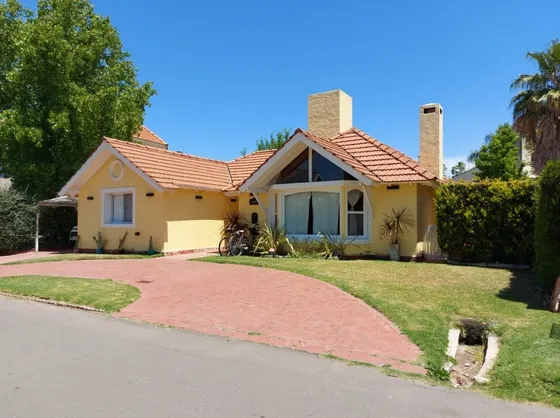 Casa En Venta Campo Chico, Matheu 