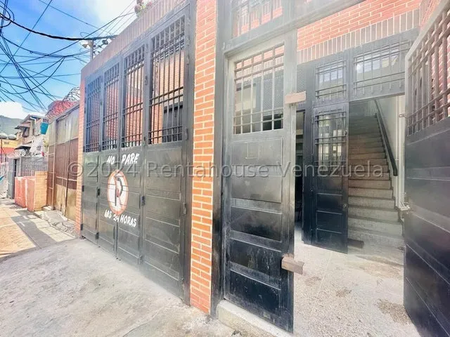 Local En Alquiler A Pie De Calle En Catia Cda 25-3625