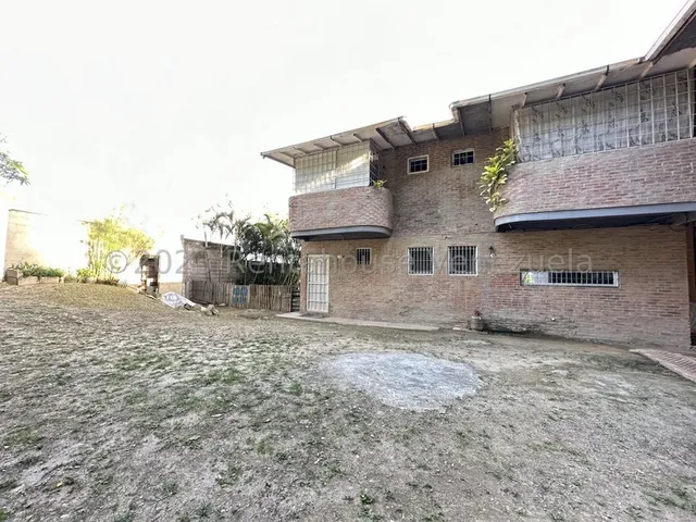 Y.t. Casa En Venta, Los Guayabitos Mls #25-12624