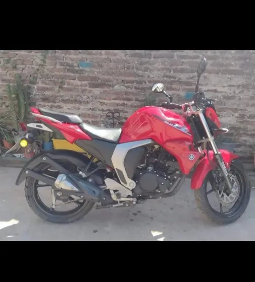 Moto Fz Roja Único Dueño Todo Original