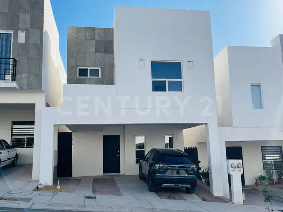 Casa En Renta En Saratoga, Reliz. Chihuahua, Chihuahua.