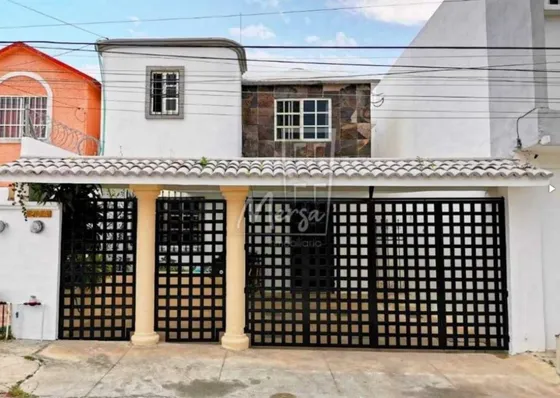 Casa En Venta En La Sm 41 Amueblada 