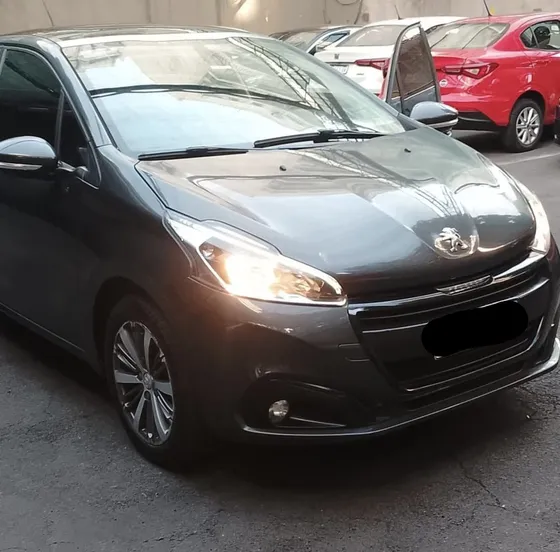 Peugeot 208 1.6 Feline Tiptronic