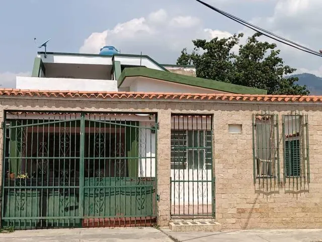 En Venta Casa Ubicada En Sector Nueva Esparta Naguanagua Carabobo. St