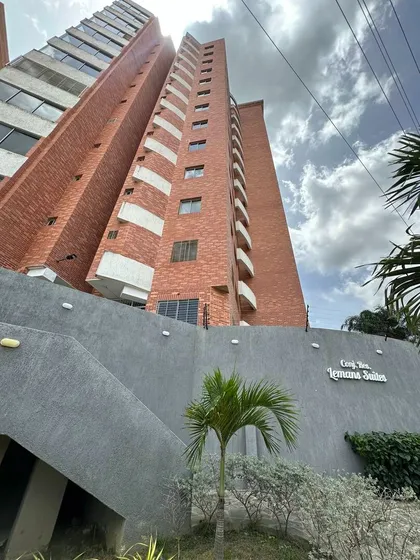 Apartamento En Venta El Manantial Naguanagua, Edificio Cuenta Con Pozo.planta Eléctrica 50% Vigilancia 24 Horas, Sala De Fiesta. Dapo