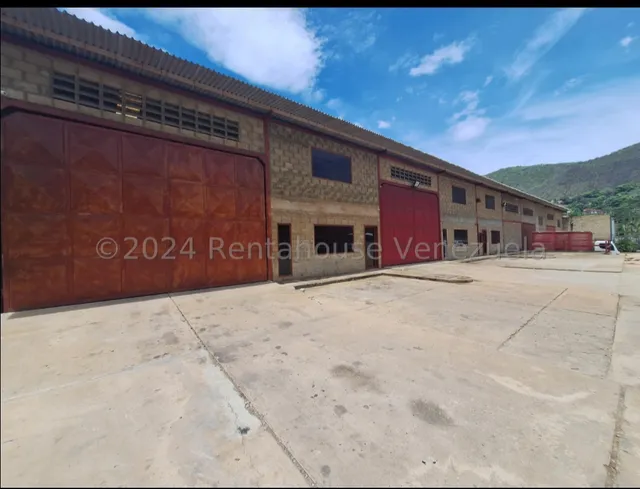 Se Alquila Galpon De 312 Mt2 En Centro Empresarial.yl