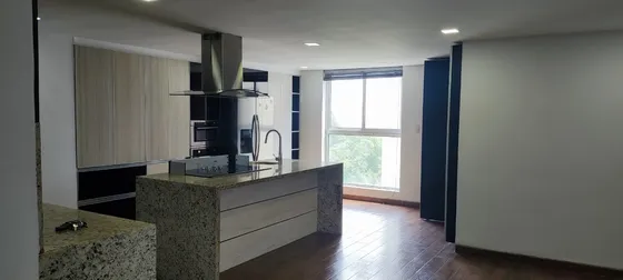  Exclusivo Apartamento De Lujo En Iceberg Mañongo, Valencia Carabobo Venezuela 3 Habitaciones 4 Baños 155m² Vistas Espectaculares 3 Estacionamientos Amenidades Premium Planta Pozo Piscina Rentabilidad