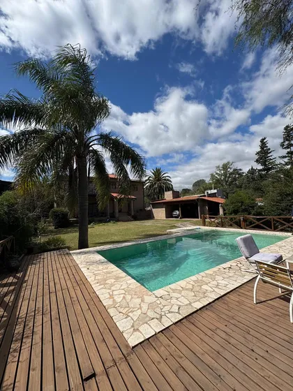 Casa En Venta De 4 Dormitorios En El Talar De Mendiolaza Con