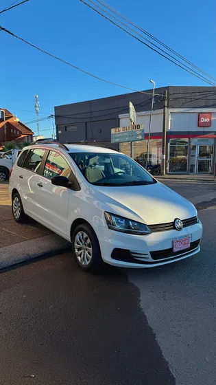 Volkswagen Suran 1.6 Comfortline 101cv