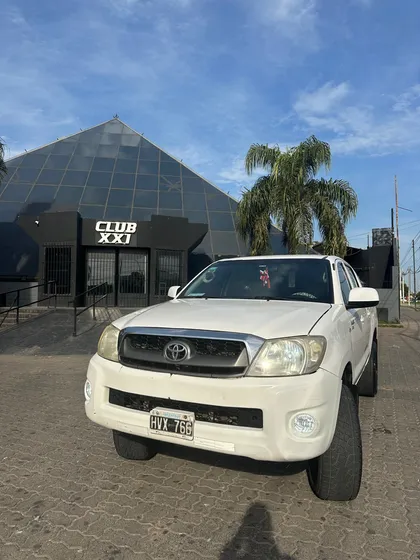 Toyota Hilux Pick-up 2.5 Dx Cab Doble 4x4 (2009)