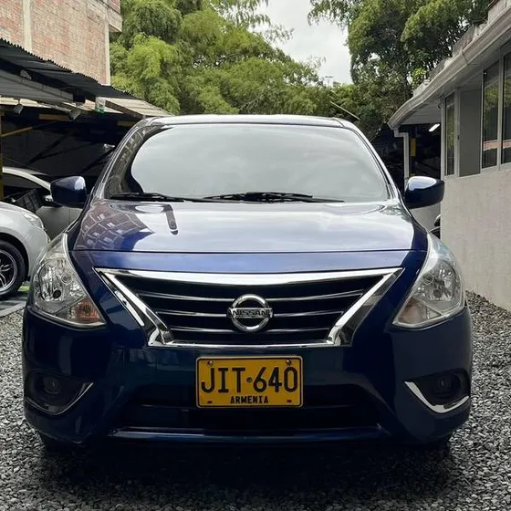 Nissan Versa 1.6 Sense