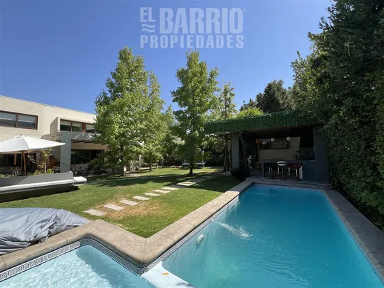 Casa En Venta De 4 Dorm. En Colina