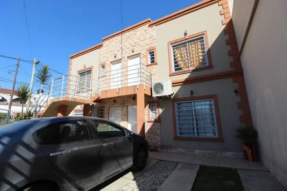 Casa Ph En Alquiler En Moron Sur