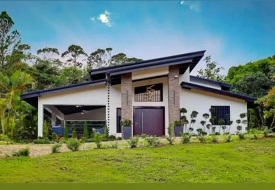 Renta Hermosa Villa Amueblada  En Jarabacoa