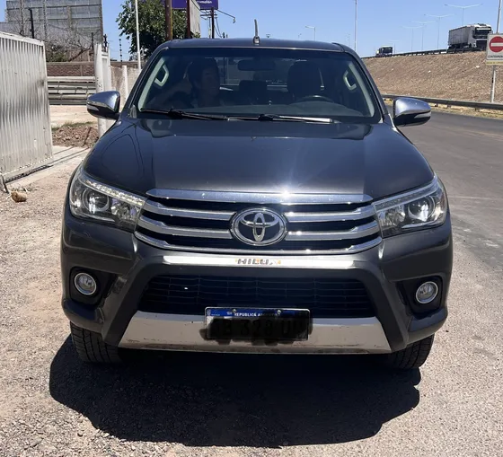 Toyota Hilux Pick-up 2.8 Cd Srx 177cv 4x4 At