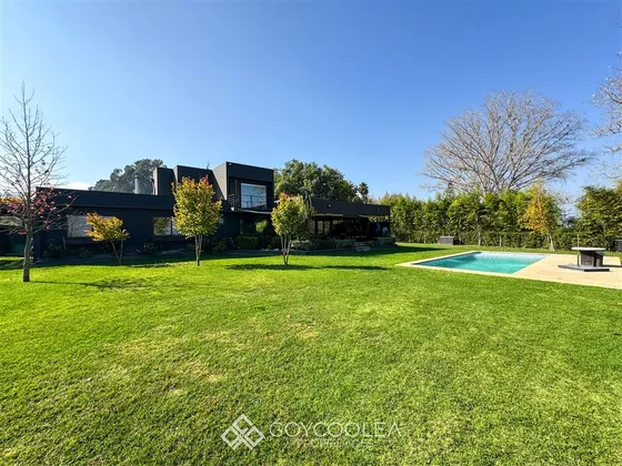 Casa En Venta De 4 Dorm. En Las Cabras