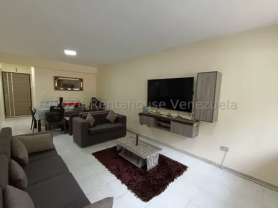 Juan Carlos González. Renta House Carabobo Vende Hermoso Apto. Res. Martinica 2 Urb. Valles De Camoruco Valencia Mls #25-3445 Rah/jcg.