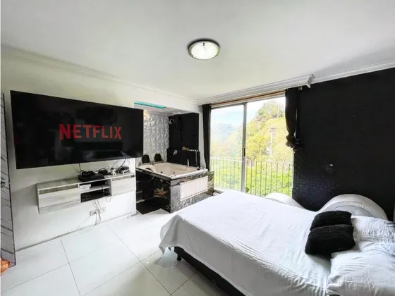 Apartamento En Venta  Las Palmas  (l)