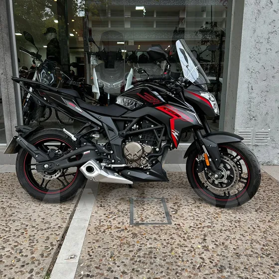 Voge 300 R - 300r Usada - Mod 2023