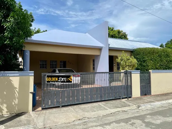 Venta Casa Económica En Santiago De Los Caballeros