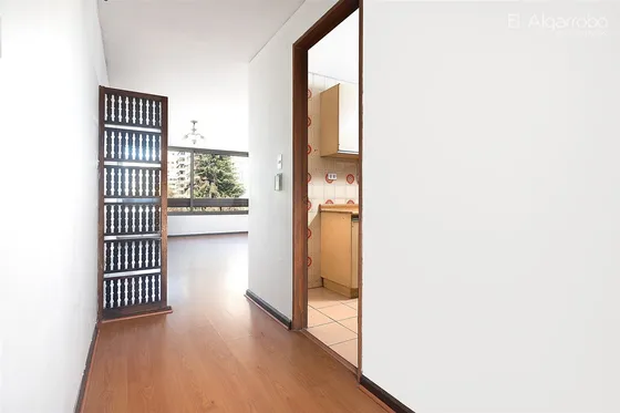 Departamento En Venta De 2 Dorm. En Las Condes