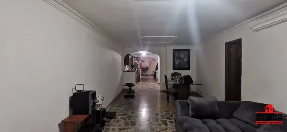 Casa En Venta En Prado Centro. Cod V5742