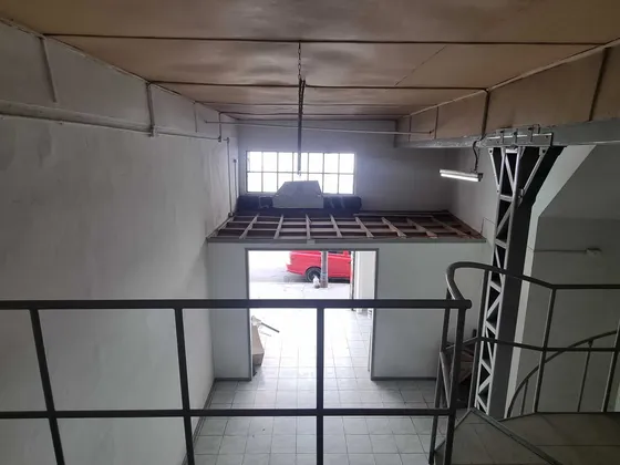 Casa Con Local Comercial Y 2 Deptos (108610)