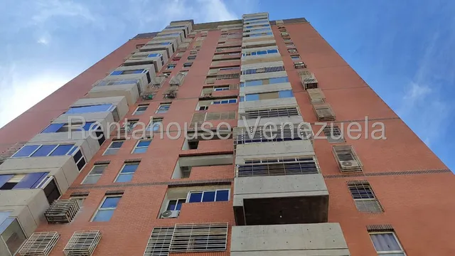 Se Vende Bello Apartamento En La Candelaria Mls 25-15051