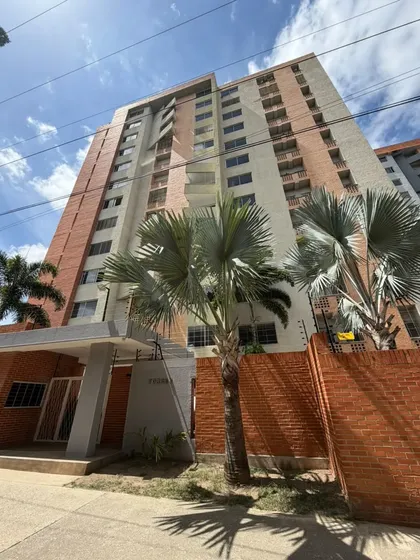 Fabian Ovalles En Venta Apartamento En Mañongo En Residencias Sun Suites