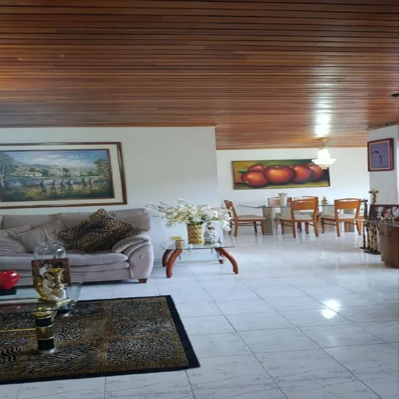 En Venta Penthouse En Res. Diamante, Trigal Norte, Av. Principal. (l.q)