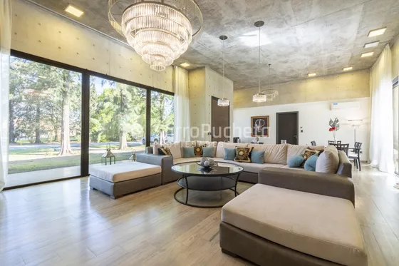 Venta Casa Minimalista De 7 Amb En Country San Diego Club De Campo.