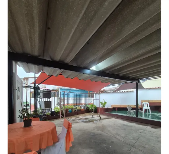 Se Alquila Hermoso Tonw House En La Trinidad Tipo Casa Con Hermoso Jardin Y Parrillera Jp