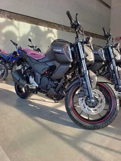 Yamaha Fz-s V4.0   (mas Papeles) 