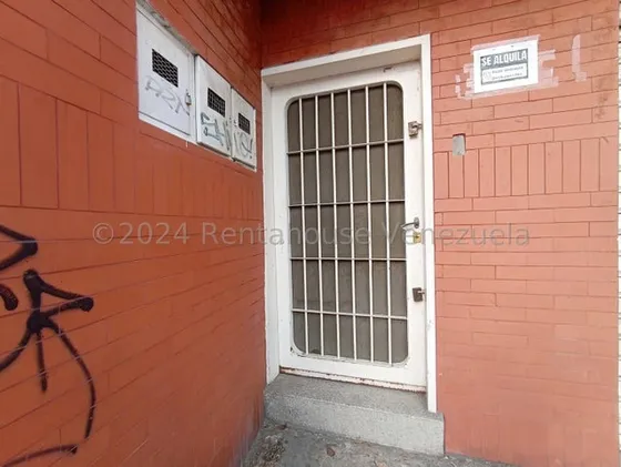 Oficina/local En Alquiler Centro De Cagua 25-13999 Gjg