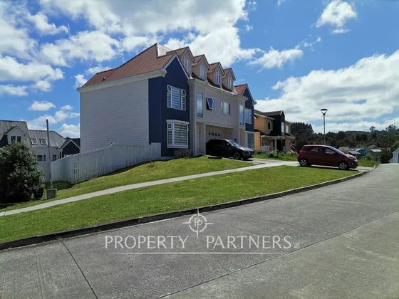 Impecable Townhouse En Condominio Dos Esteros, Pue...