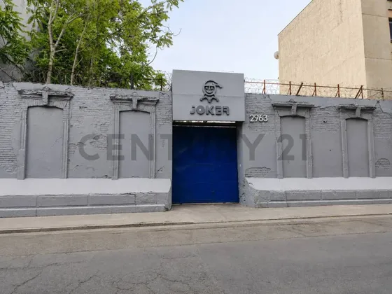 Se Vende Terreno Comercial Con Galpones Y Oficinas En S...