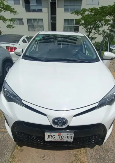 Toyota Corolla 1.8 Se Plus At Cvt