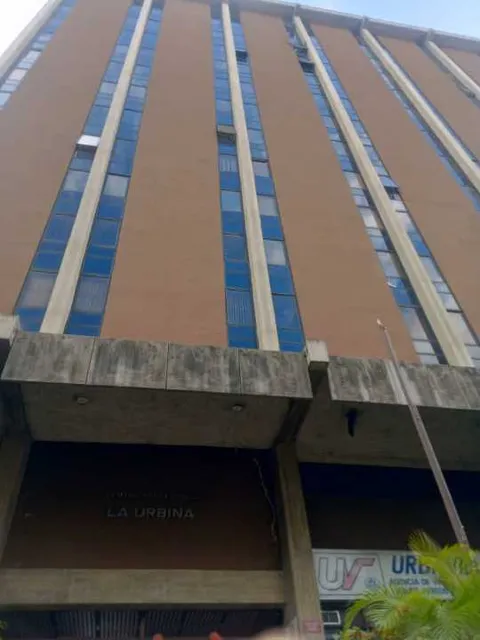 Venta De Oficina De 135 Mts De 10 Cubículos En La Urbina
