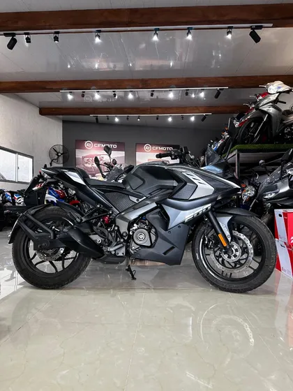 Bajaj Pulsar 200rs 2023