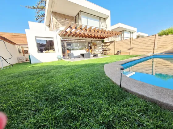 Vive Reñaca Al Máximo | Espectacular Casa 5d/4b Con Piscina