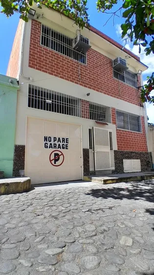 En Venta Edificio Comercial En Guarenas Lm