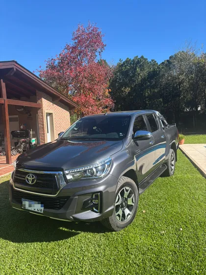 Toyota Hilux Pick-up 2.8 Cd Srx 177cv 4x2 At